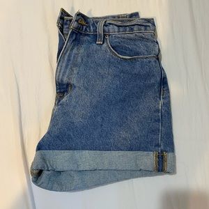 High wasted denim shorts